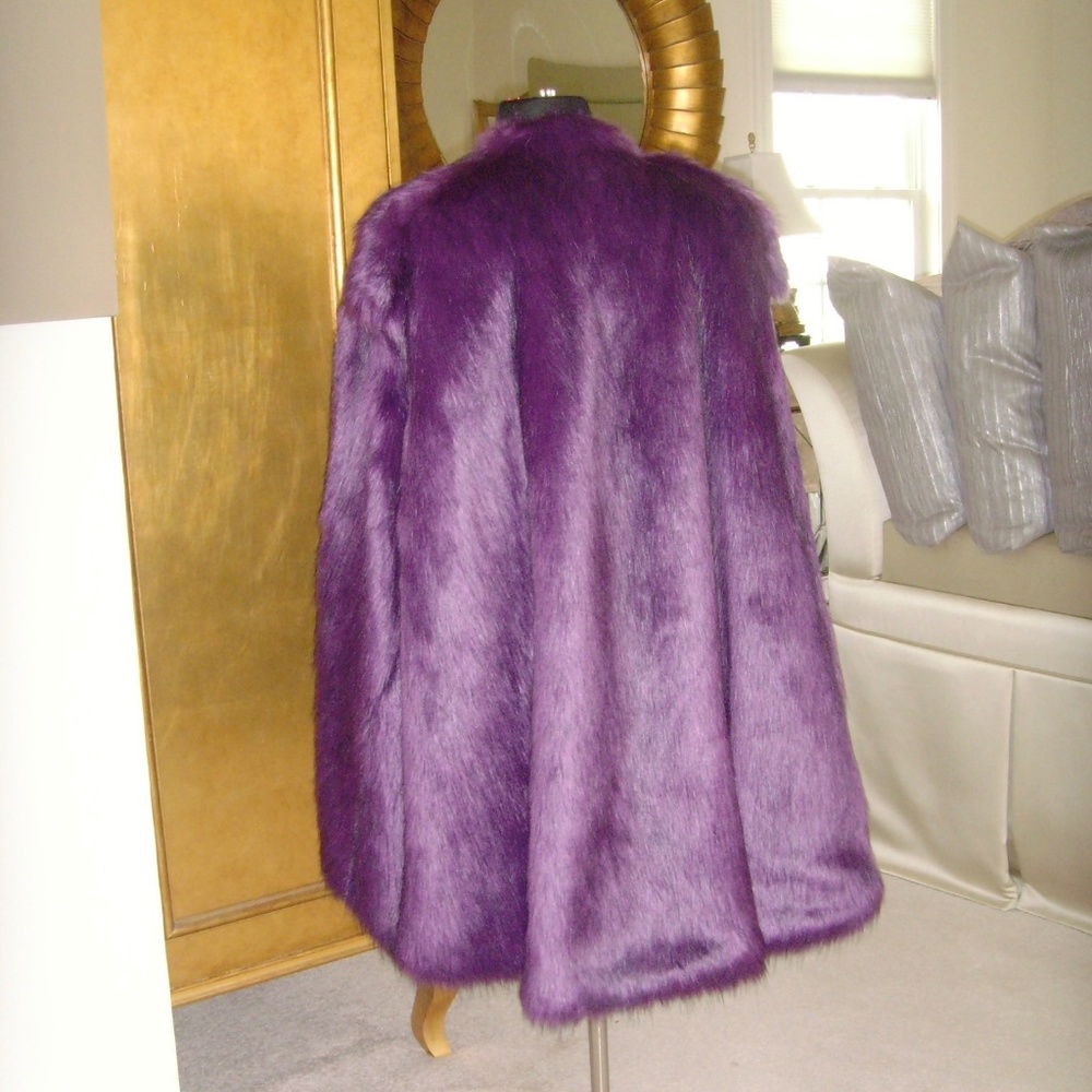 Fabulous Faux Fur Swing Style Vest Long Pile) - Picture 8 of 16